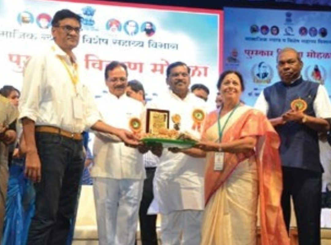 Karmayogini Puraskar By Mr. Nitin Gadkari